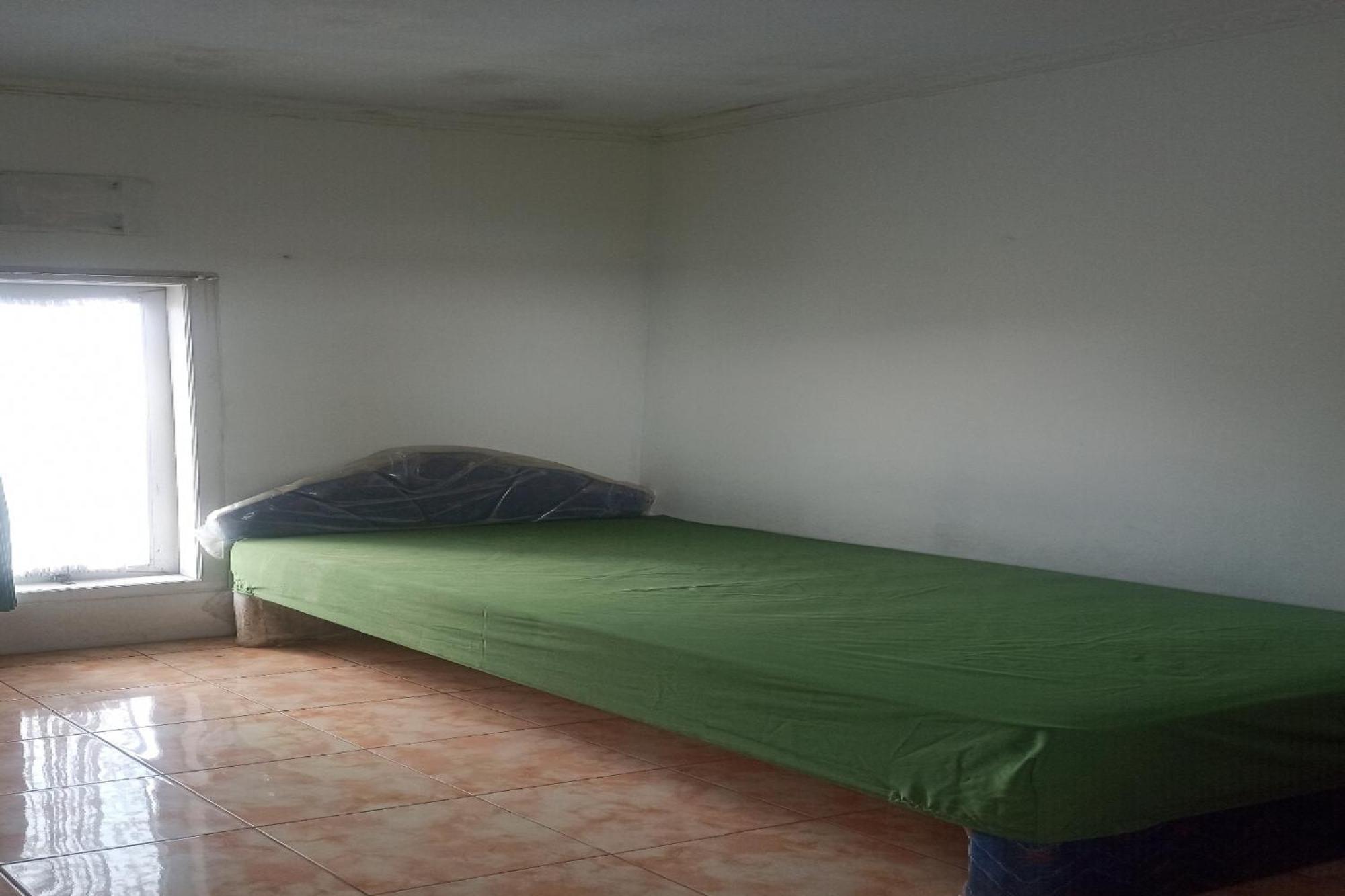 Oyo Life 91339 Pondok Kost Aulia Syariah Garut Exterior photo